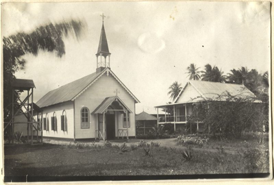 229261 Kerk en pastorie te Merauke (Indonesië)